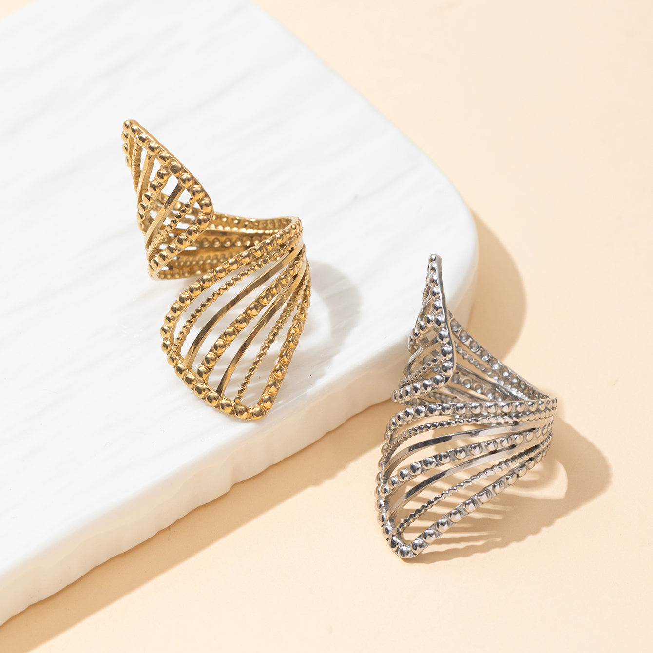 Retro Hollow Textured Ring