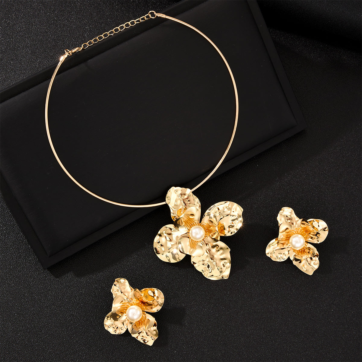 2pc Hammered Gold Floral Statement Necklace & Ring Set