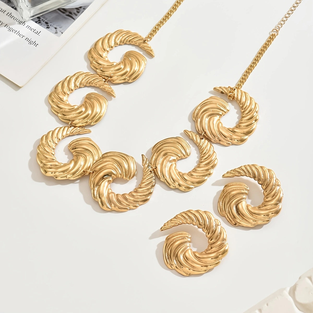 14k Gold Spiral Necklace & Earrings Set