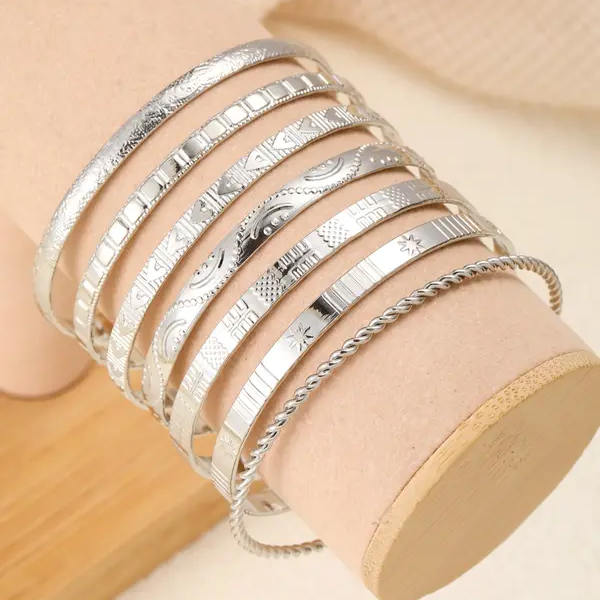 8pc Floral Bracelet Set