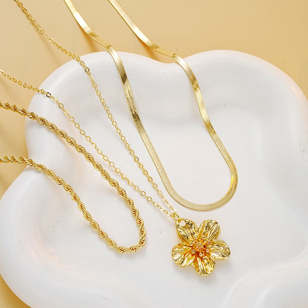 3pc Floral Pendant Layered Necklace Set