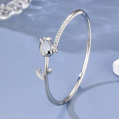 Dainty Tulip Flower Bangle