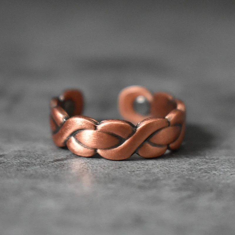 Intertwined Magnetic Copper Ring