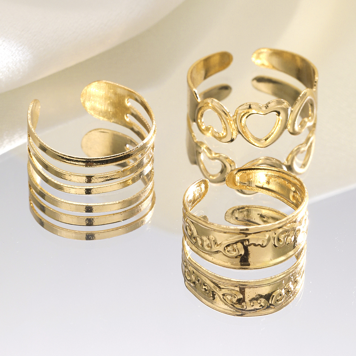 3pc Gold Heart & Band Toe Ring Set