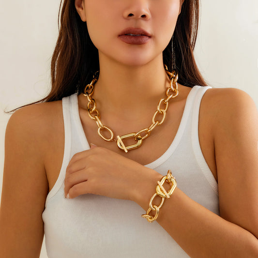Chunky Buckle Chain Necklace