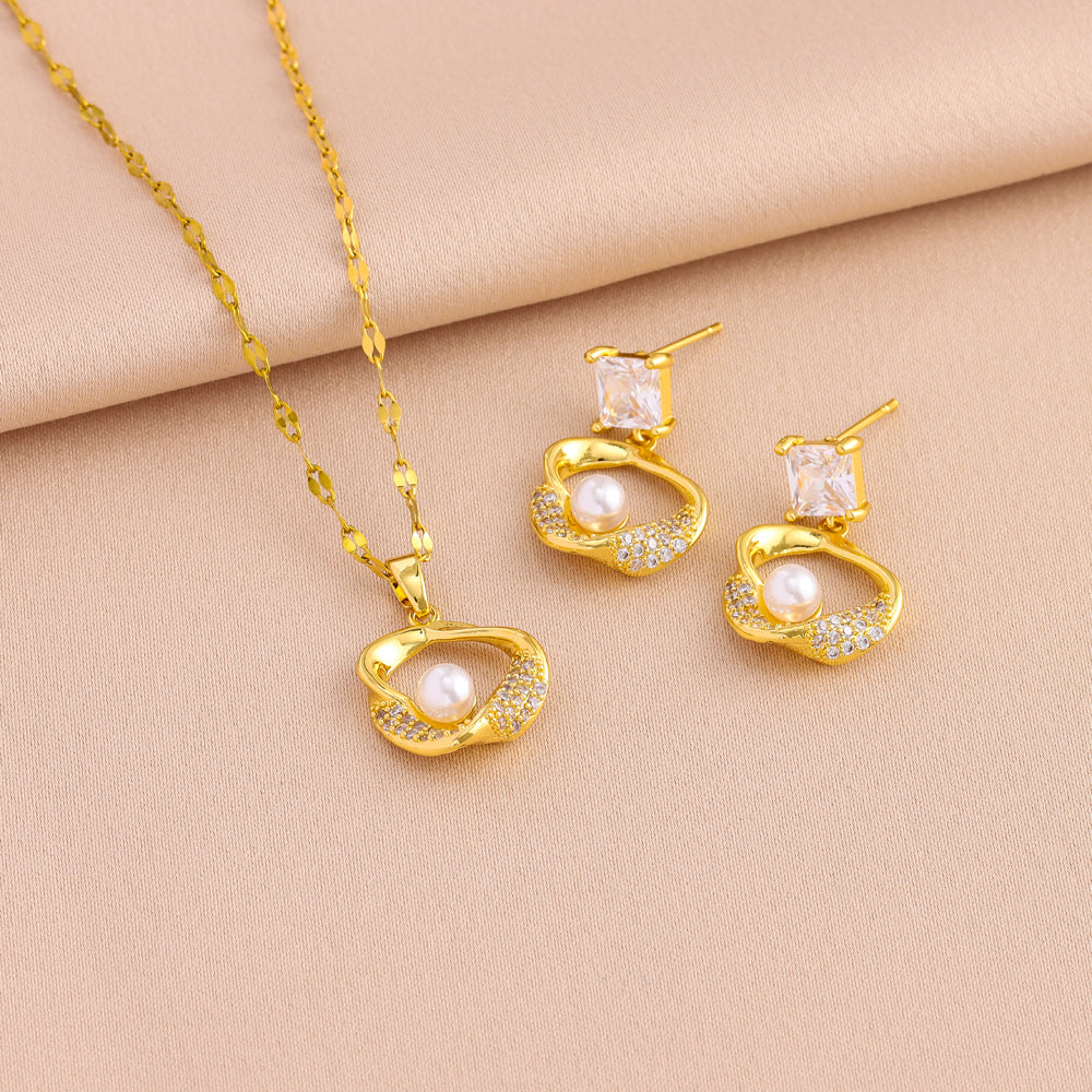 2pc Crystal Heart Pendant Necklace & Earrings Set