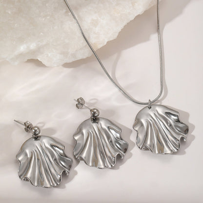 Gold Shell Pendant Necklace & Earring Set