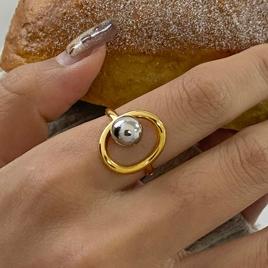 Geometric Hollow Gold Ring