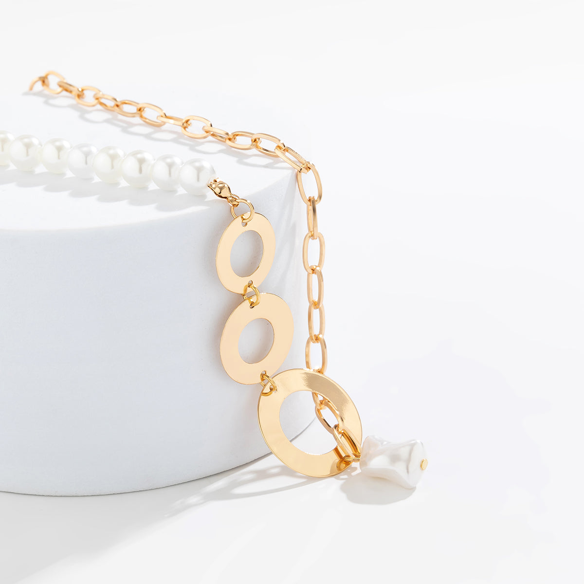 Pearl Pendant Chain Necklace