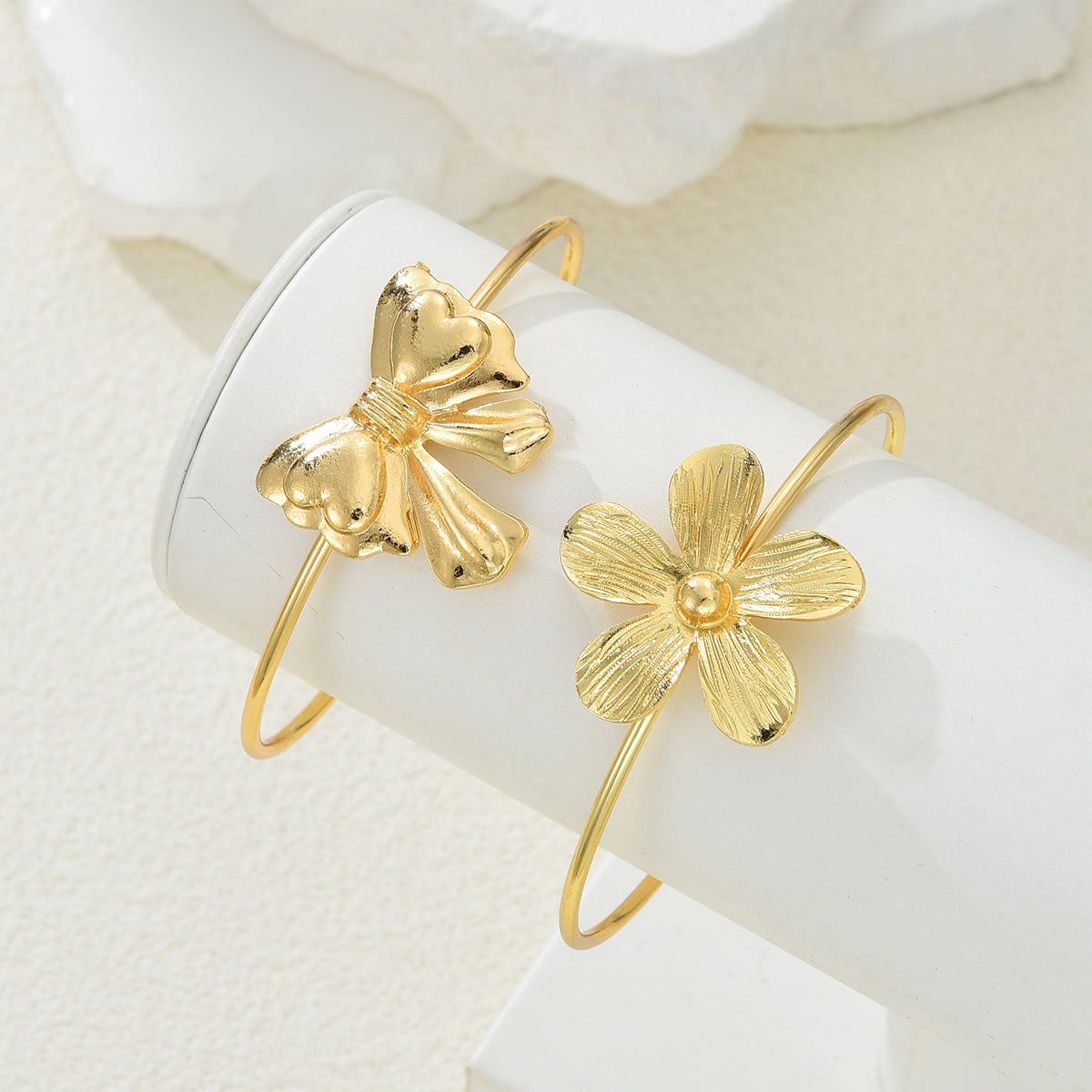 2pc Bow and Flower Bangle Set