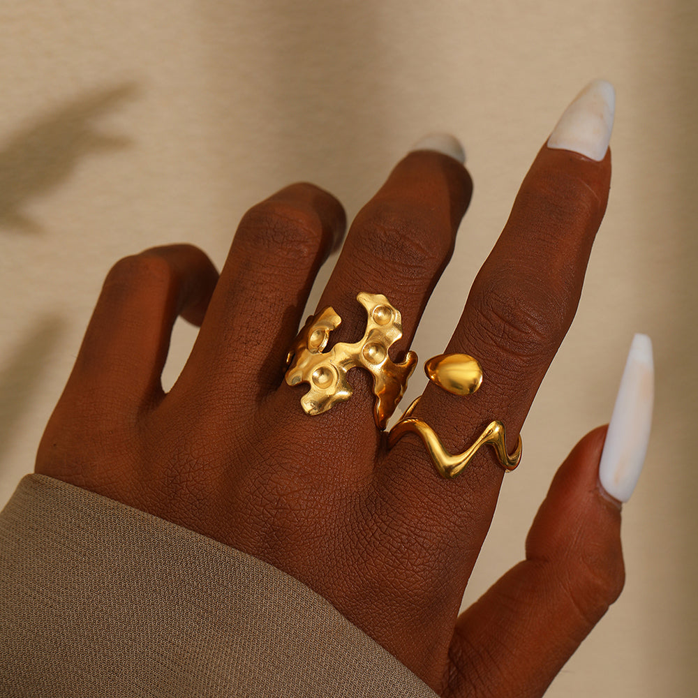 2pc Wavy & Textured Gold Ring Set