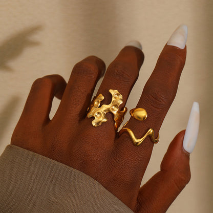 2pc Wavy & Textured Gold Ring Set
