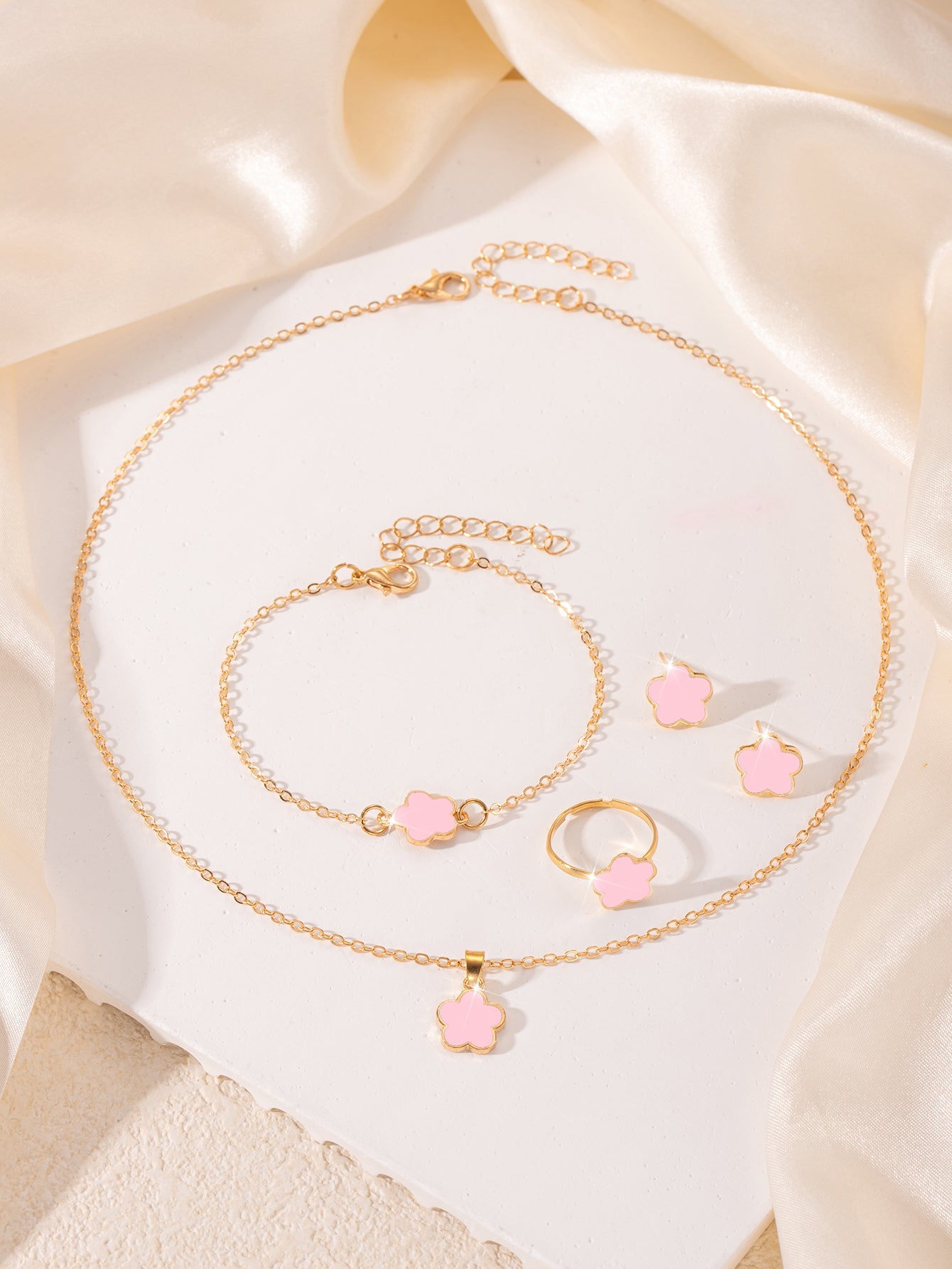 4pc White Clover Jewelry Set