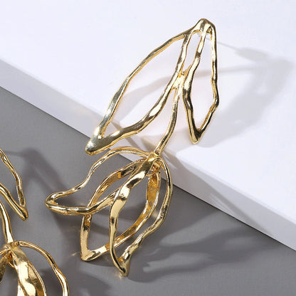 Wavy Gold Hoop Earrings