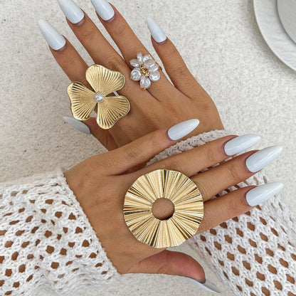 Summer Beach Pearl & Leaf Geometric Ring