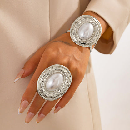 Elegant Vintage Pearl Bangle & Ring Set