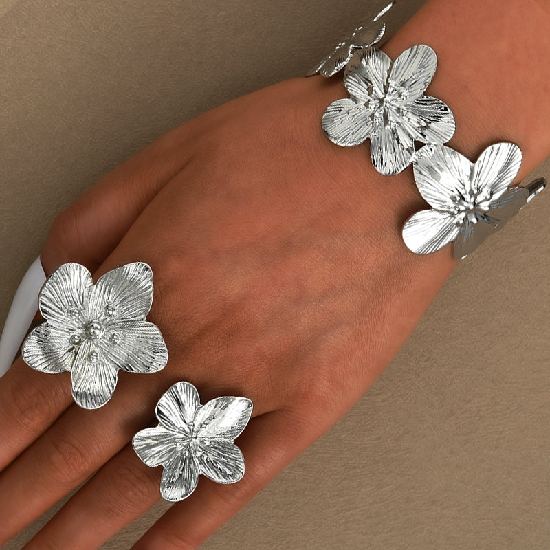 3pc Textured Floral Gold Ring & Bracelet Set