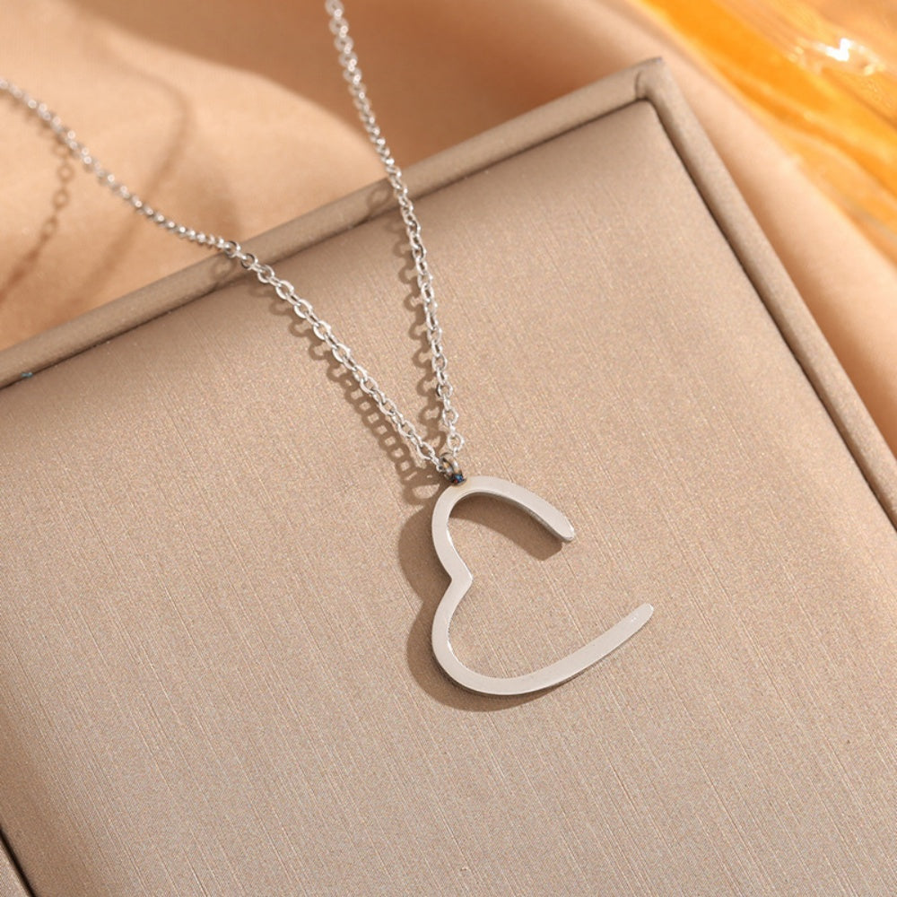 Heart Pendant Clavicle Necklace