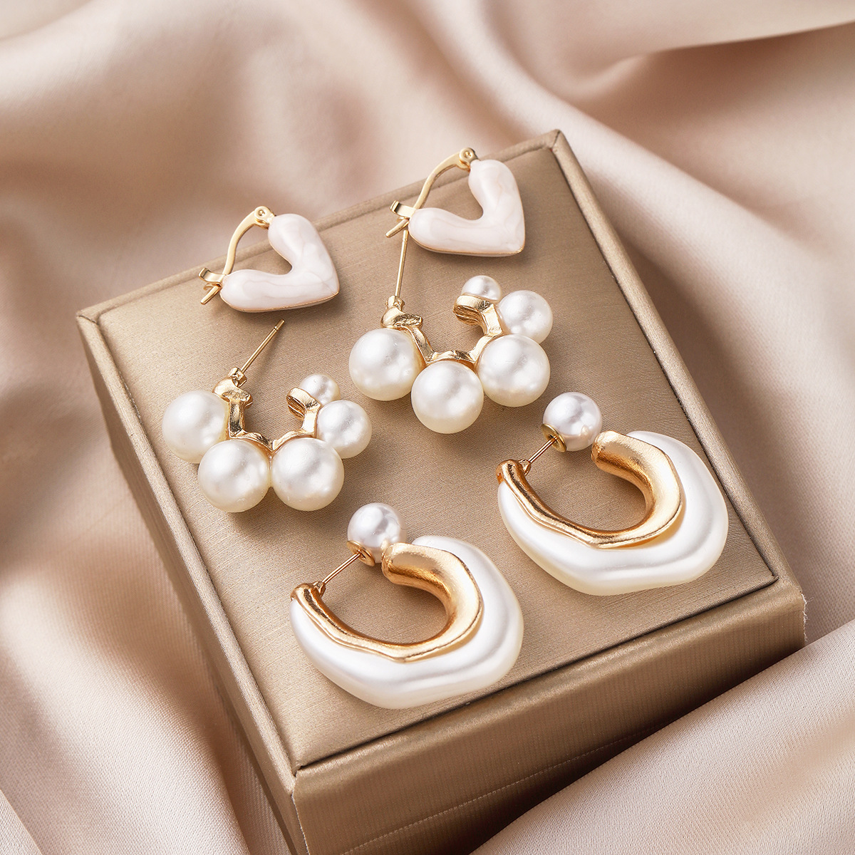 3pc Pearl & Enamel Heart Earring Set
