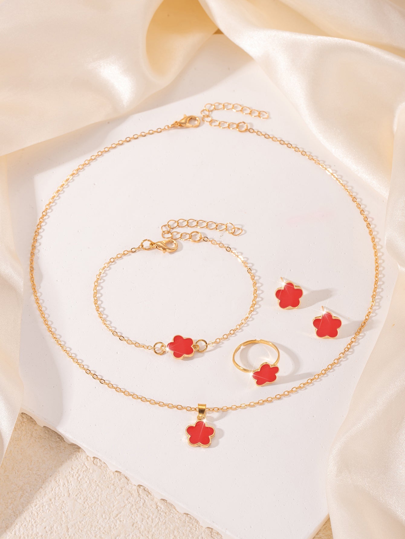 4pc White Clover Jewelry Set