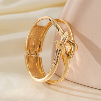 Chunky Gold Crossover Bracelet