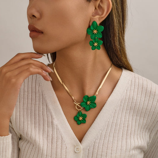 3pc Elegant Flower Pendant Jewelry Set