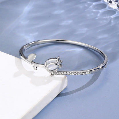Dainty Tulip Flower Bangle