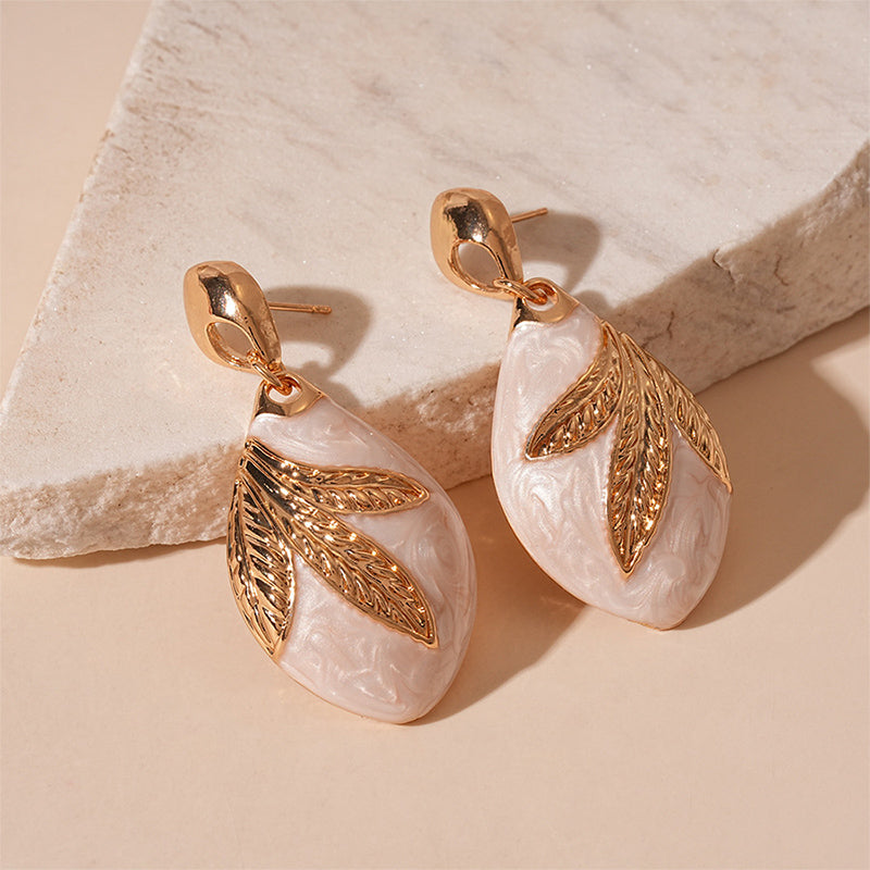 Leaf Accent Shell Drop Earrings