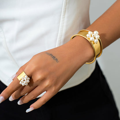 2pc Chunky Pearl Circle Cuff Bracelet Set