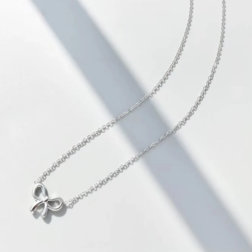 Dainty Bow Necklace