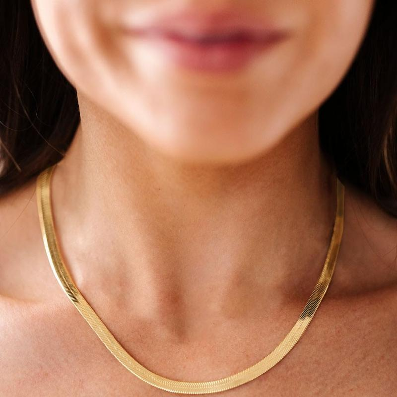 Dainty Herringbone Necklace
