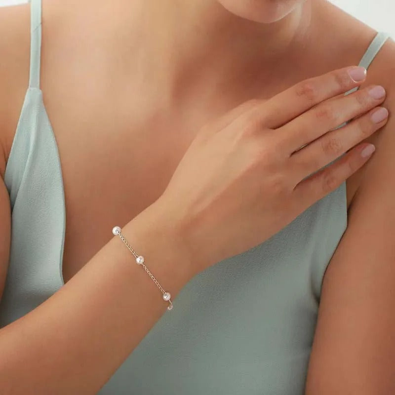 Minimal Pearl Bracelet