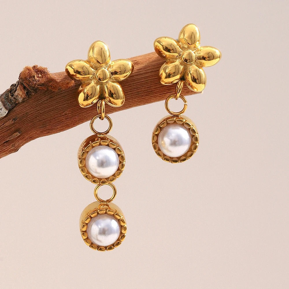 Dainty Floral Pearl Earrings