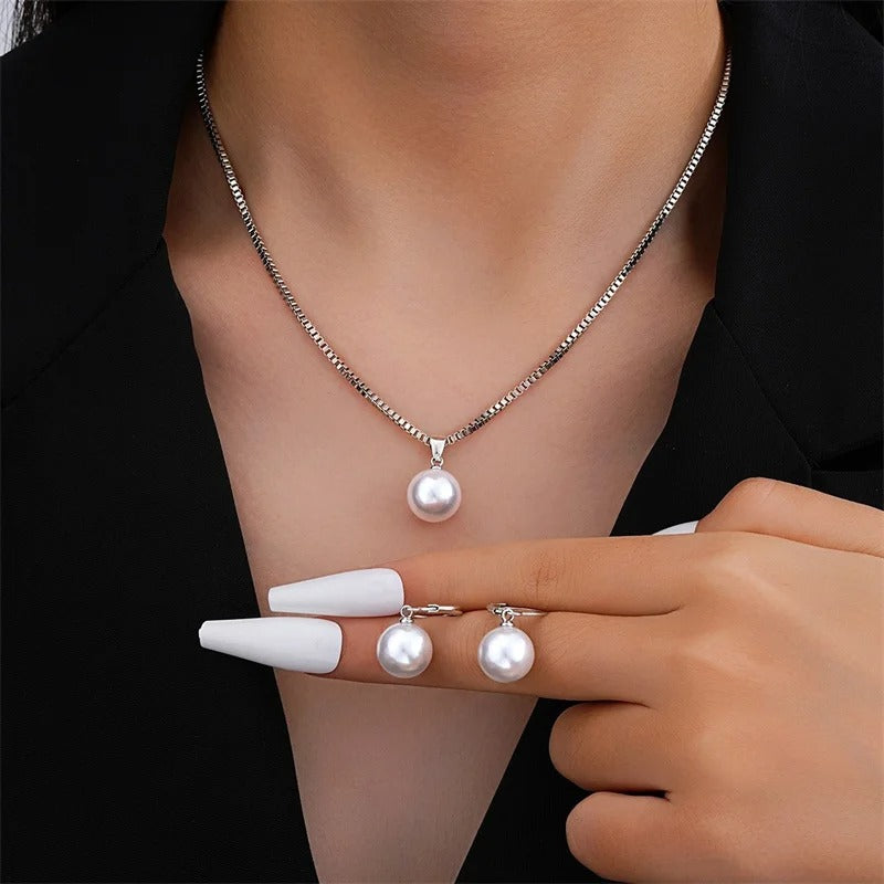 3pc Round Pearl Necklace and Earring Set