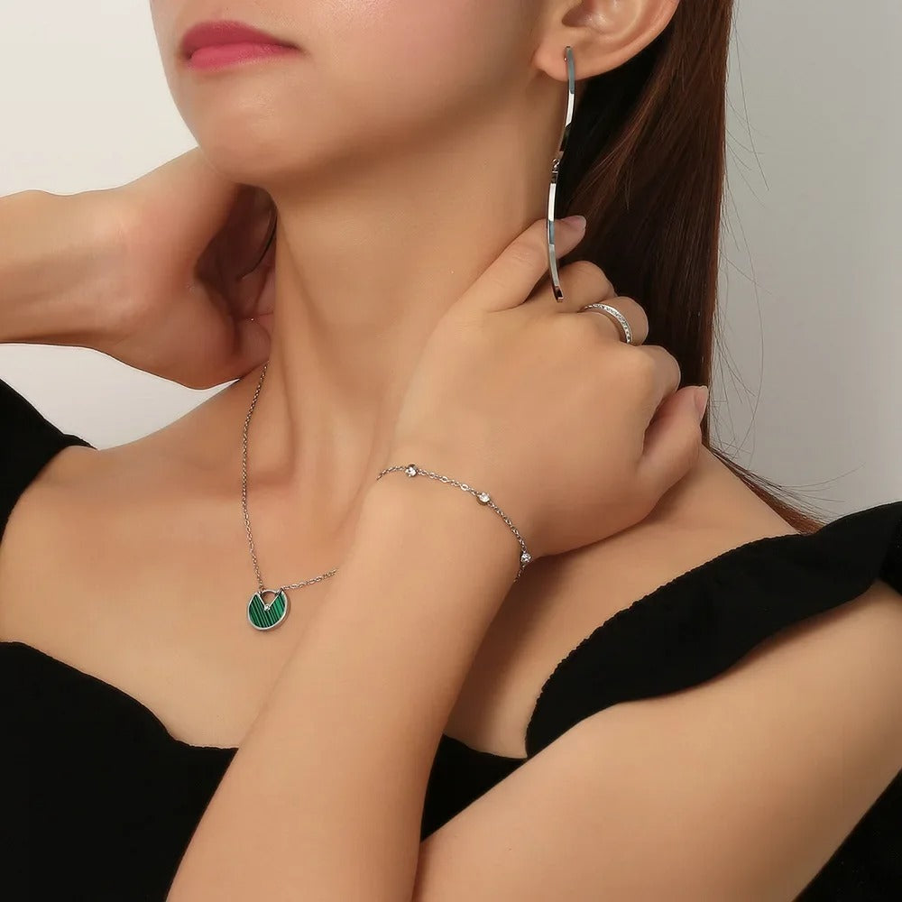 Dainty Six Crystals Bracelet