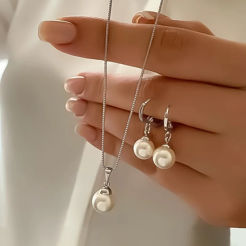 3pc Round Pearl Necklace and Earring Set