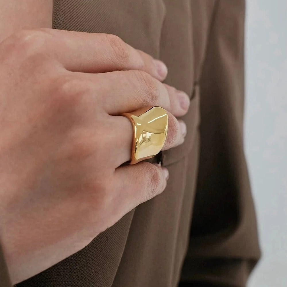 Exaggerated Chunky Uneven "O" Ring