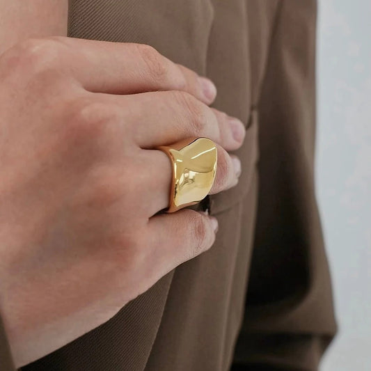 Exaggerated Chunky Uneven "O" Ring