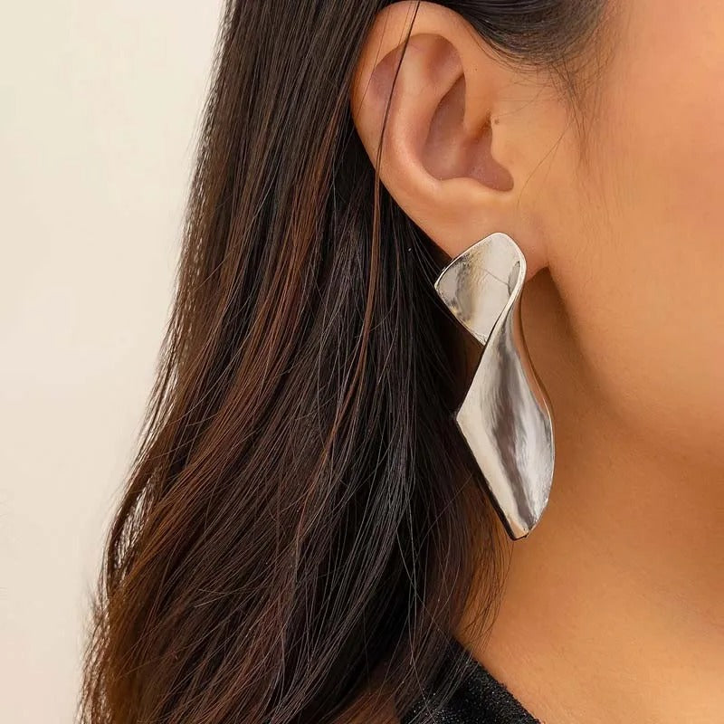 Irregular Twisted Stud Earrings