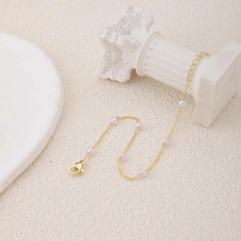 Minimal Pearl Bracelet