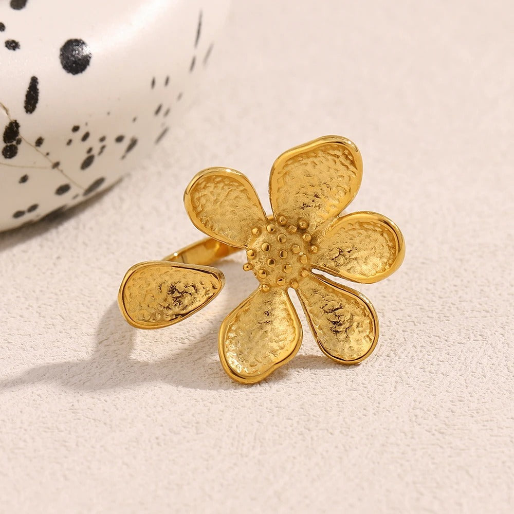 Vintage Flower Petal Ring