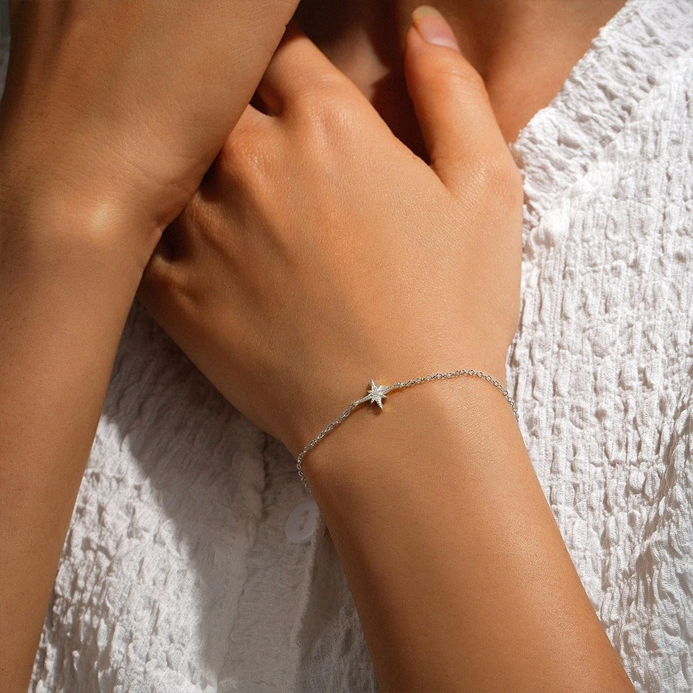 Dainty Pointed Star Bracelet