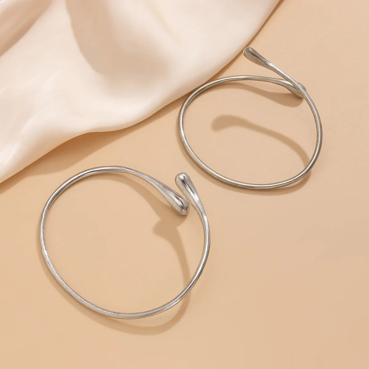 Minimal Upper Arm Bracelet