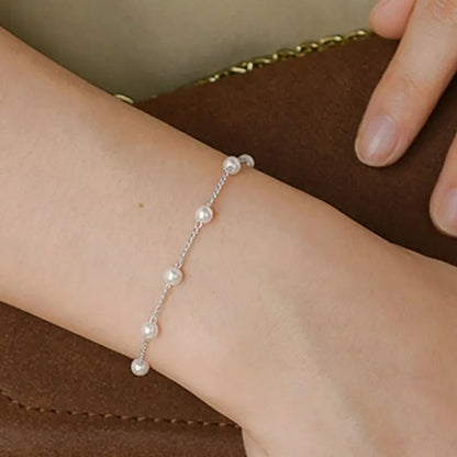 Minimal Pearl Bracelet