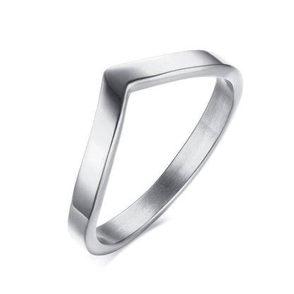 Minimal Chevron Ring