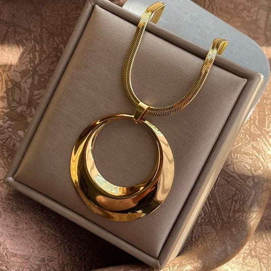 Exaggerated Big "O" Necklace